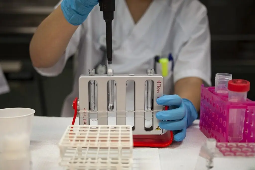 Lab Blood Test at Home in Dubai