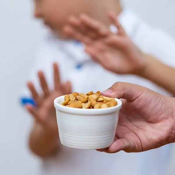 The most common symptoms experienced by those sensitive to amines are recurrent eczema and hives, headaches or migraines, sinus trouble, mouth ulcers, fatigue, etc.